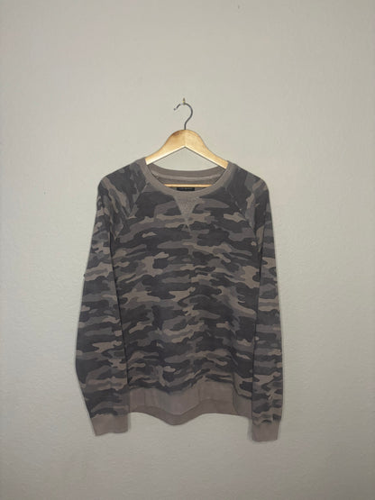 Camo Crewneck · Women’s XL