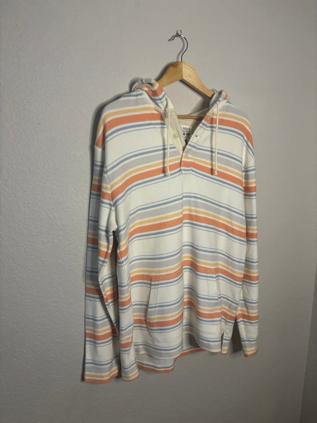 Pastel Stripe Hooded Henley · Men’s Tall Medium