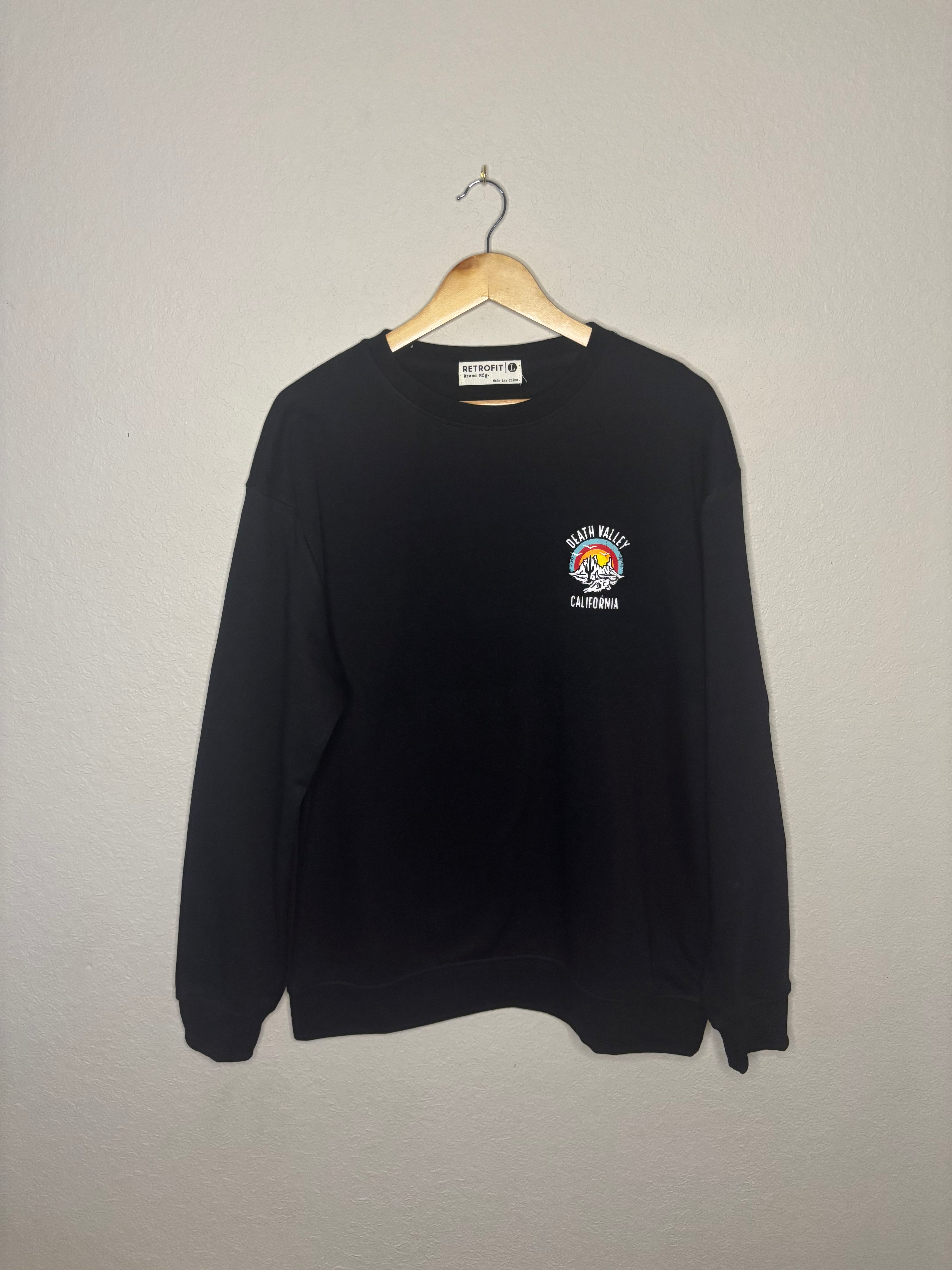 Death Valley Graphic Crewneck · Unisex Large