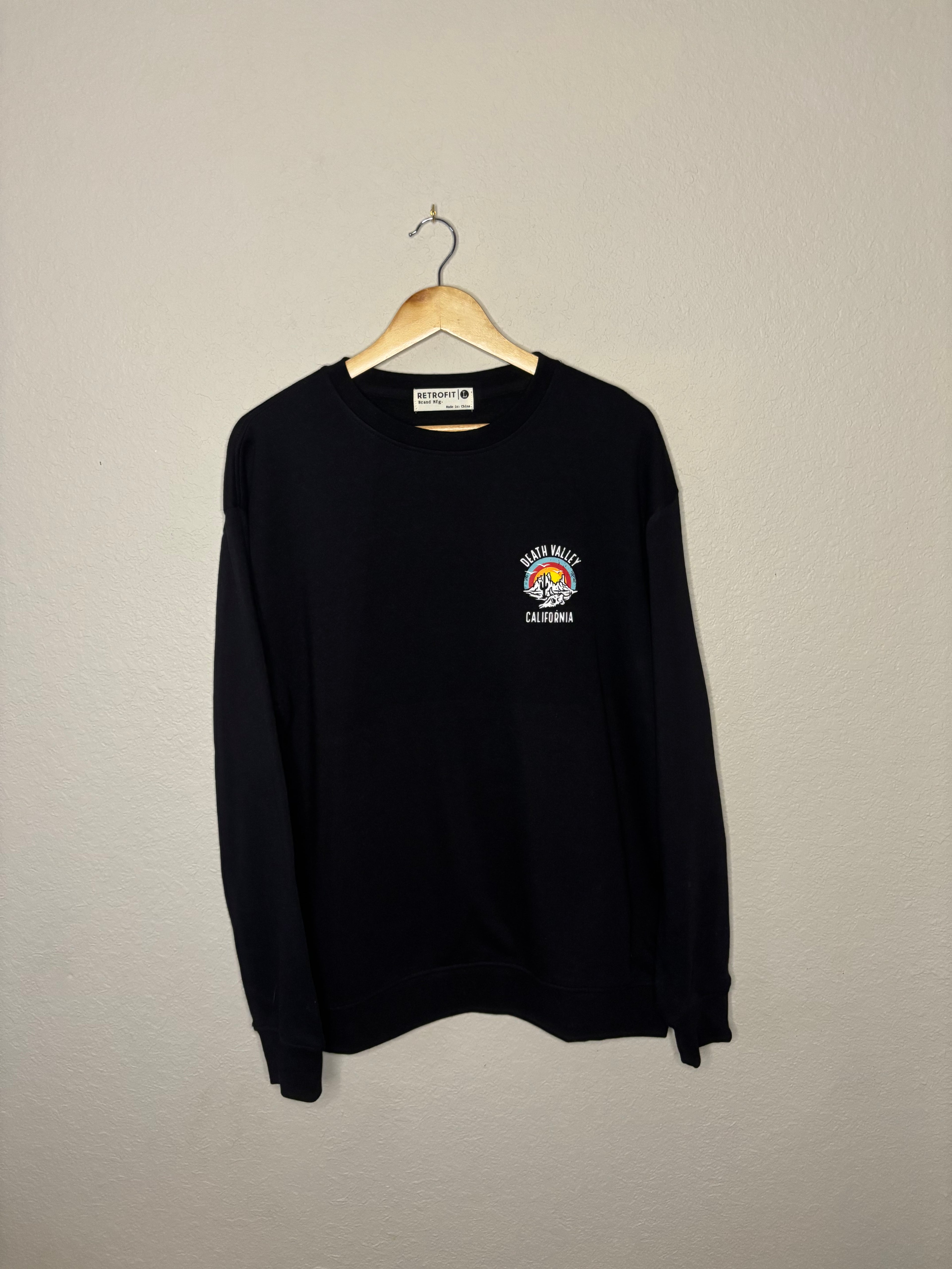 Death Valley Graphic Crewneck · Unisex Large