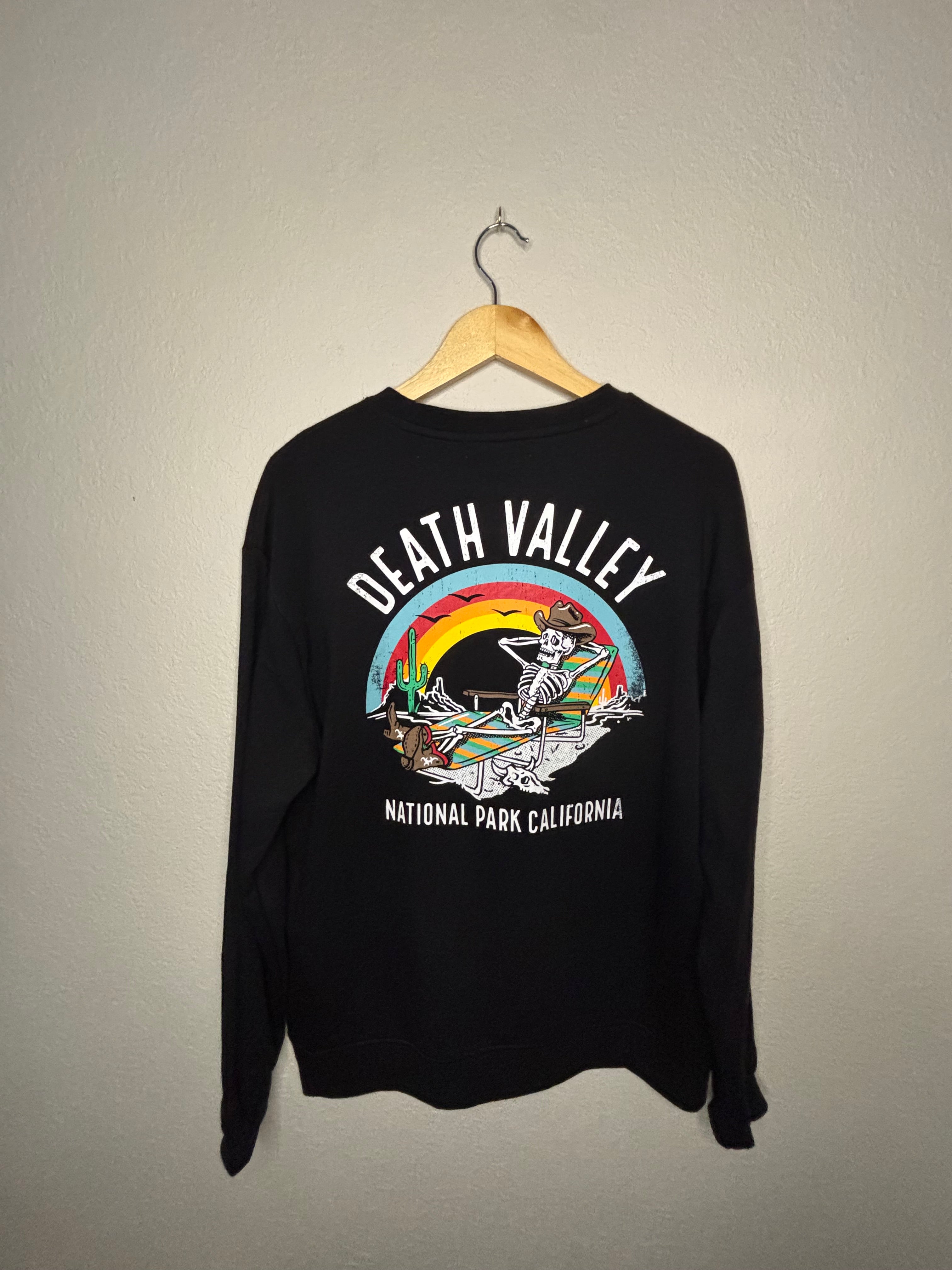 Death Valley Graphic Crewneck · Unisex Large