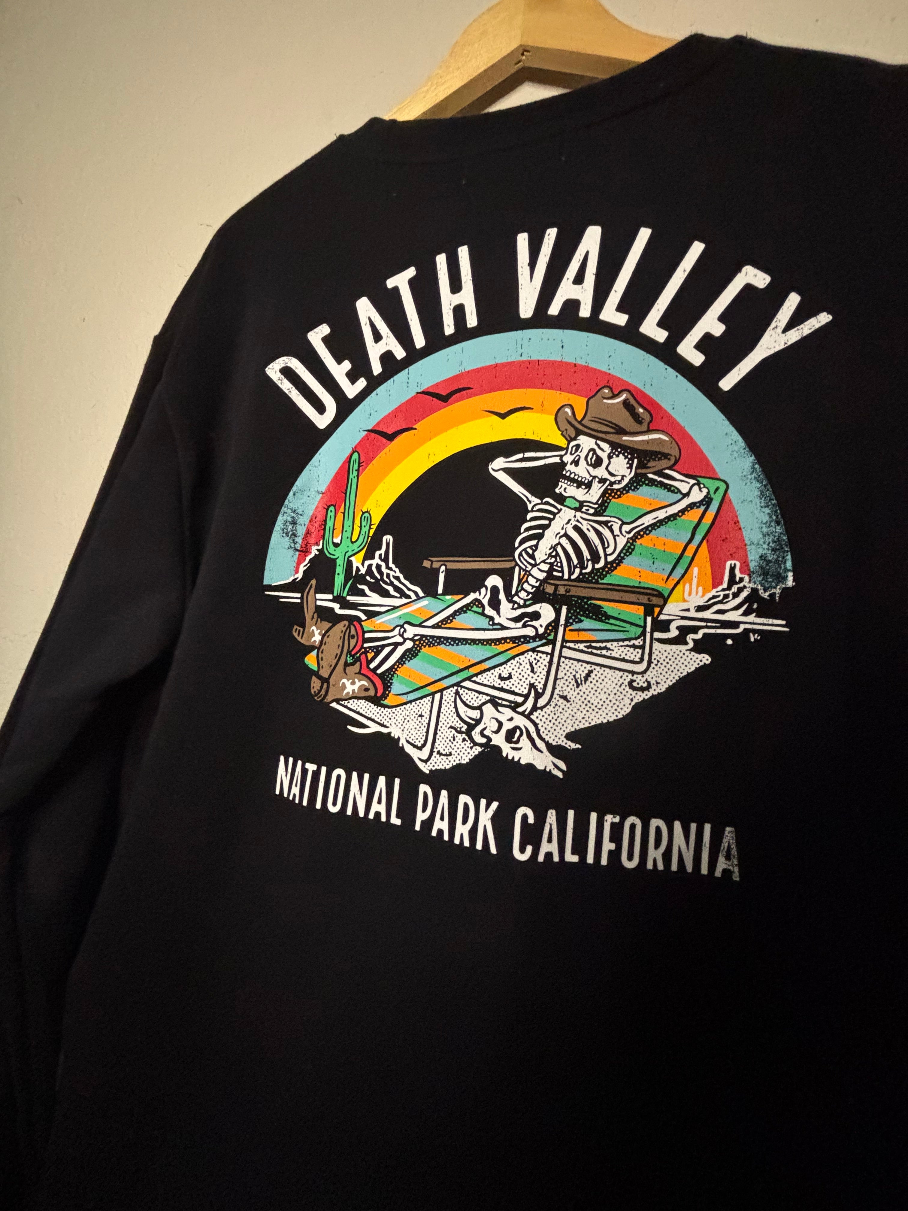 Death Valley Graphic Crewneck · Unisex Large