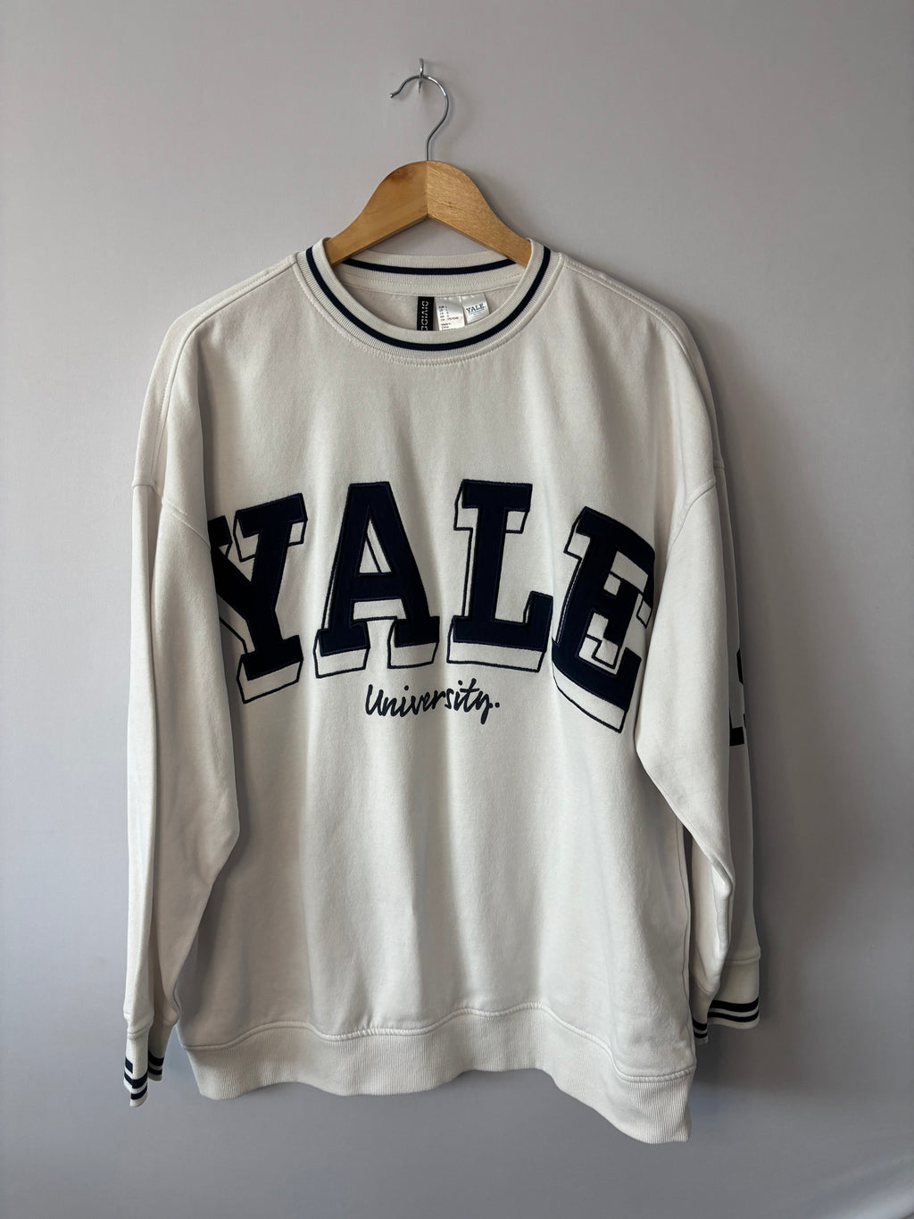 Yale University Varsity Crewneck • Unisex Large