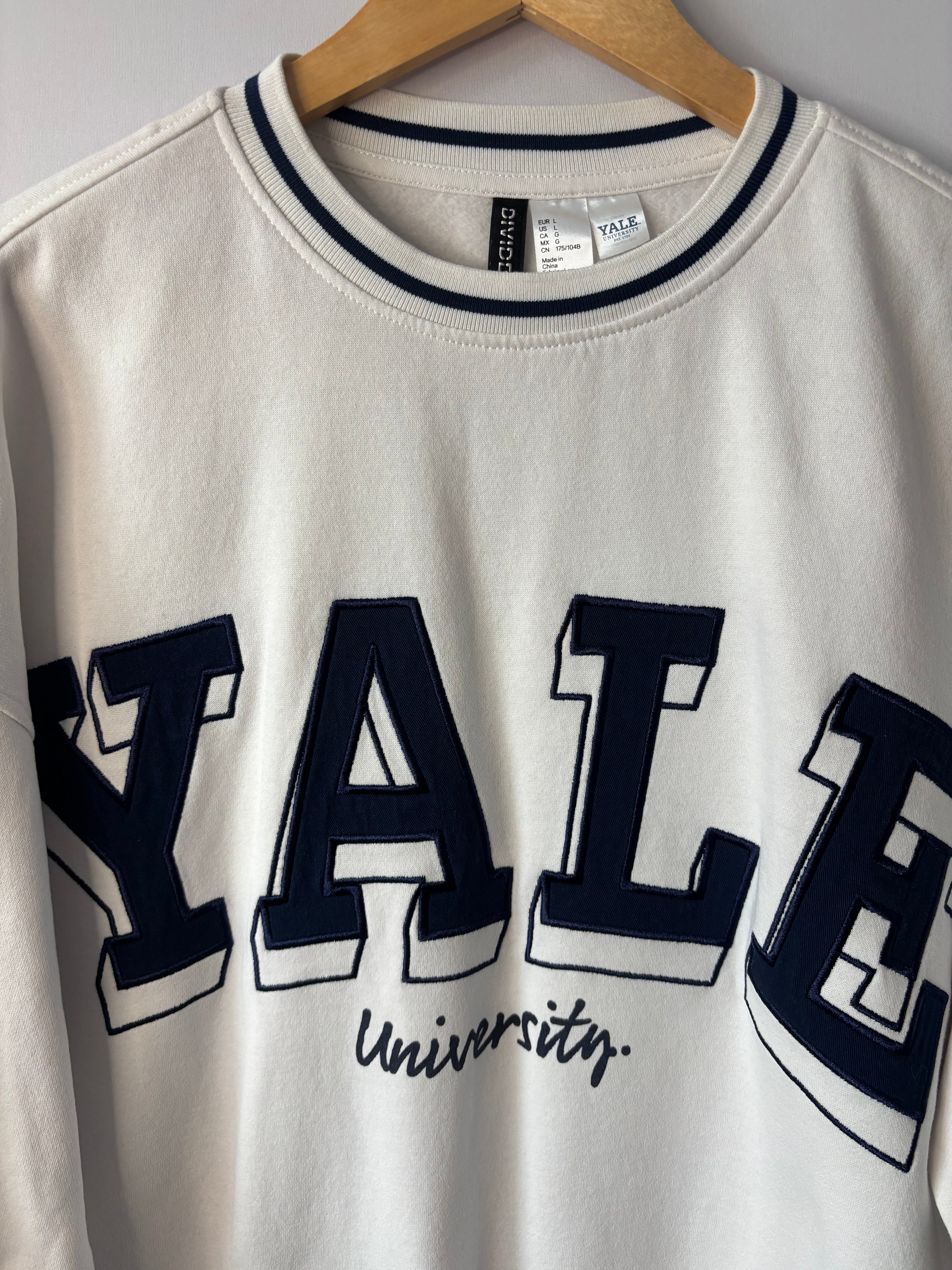 Yale University Varsity Crewneck • Unisex Large