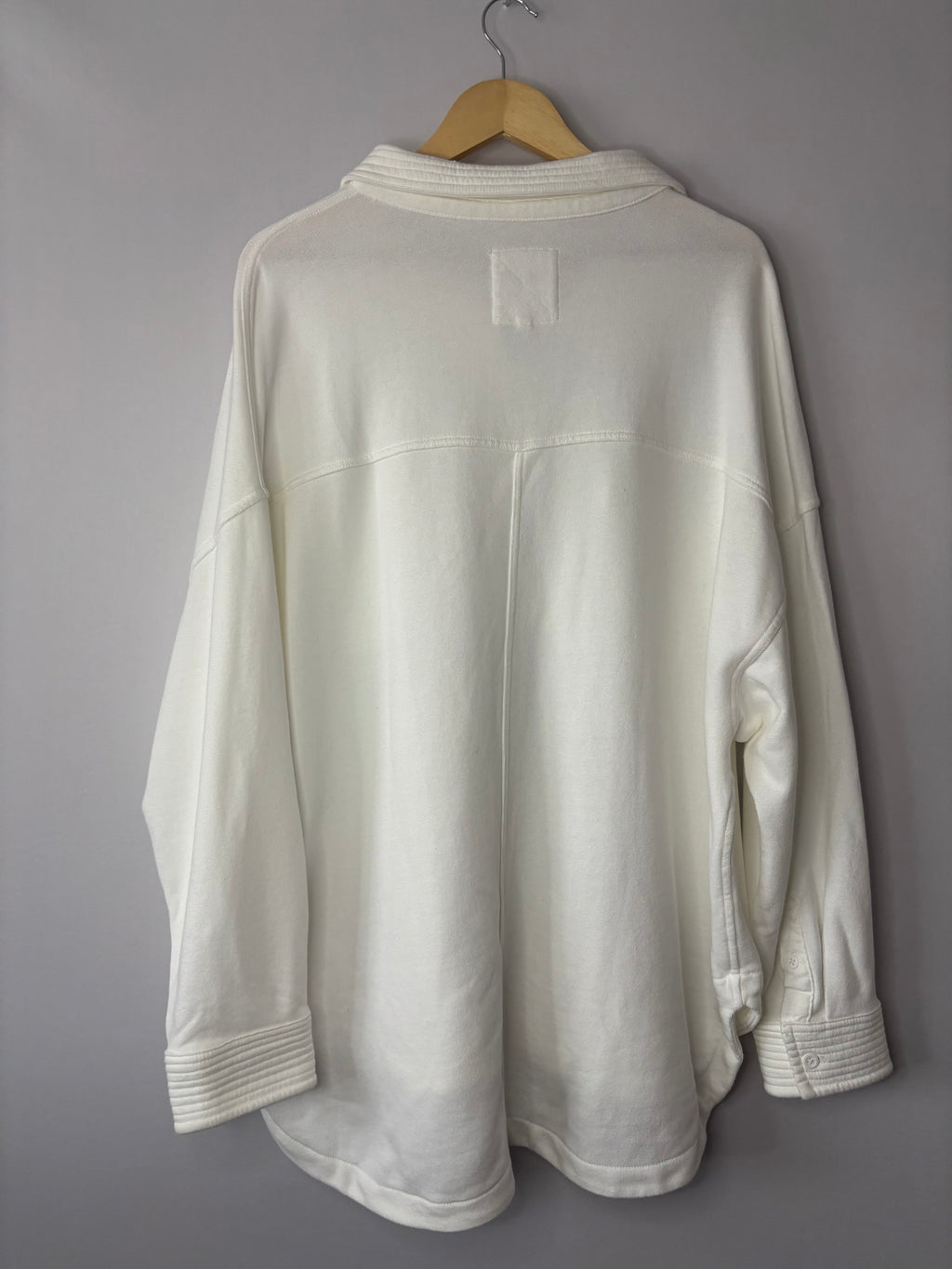 Aerie White Pullover Shirt • Women’s XL