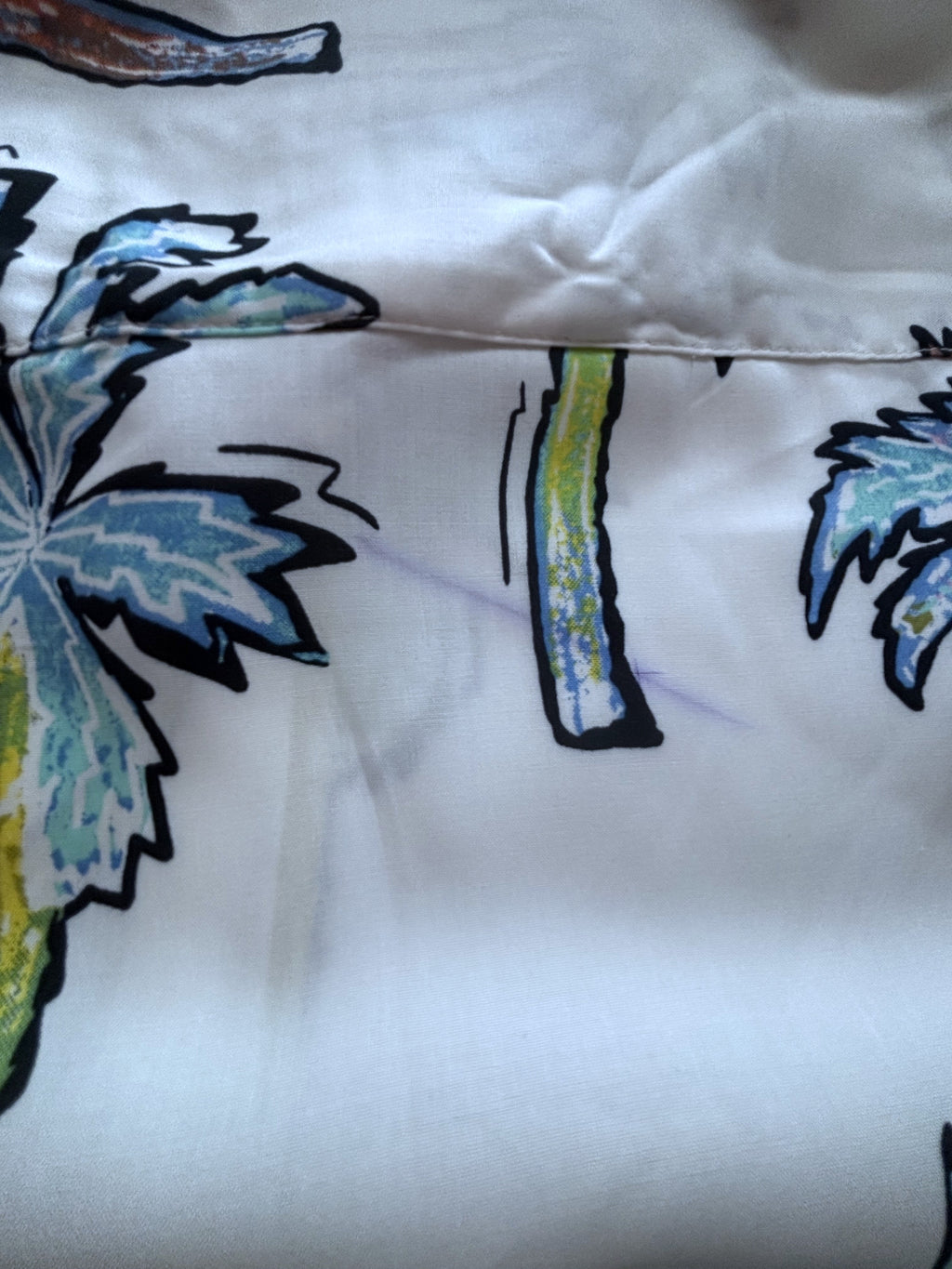 Palm Tree Print Button-Up Shirt · Unisex M