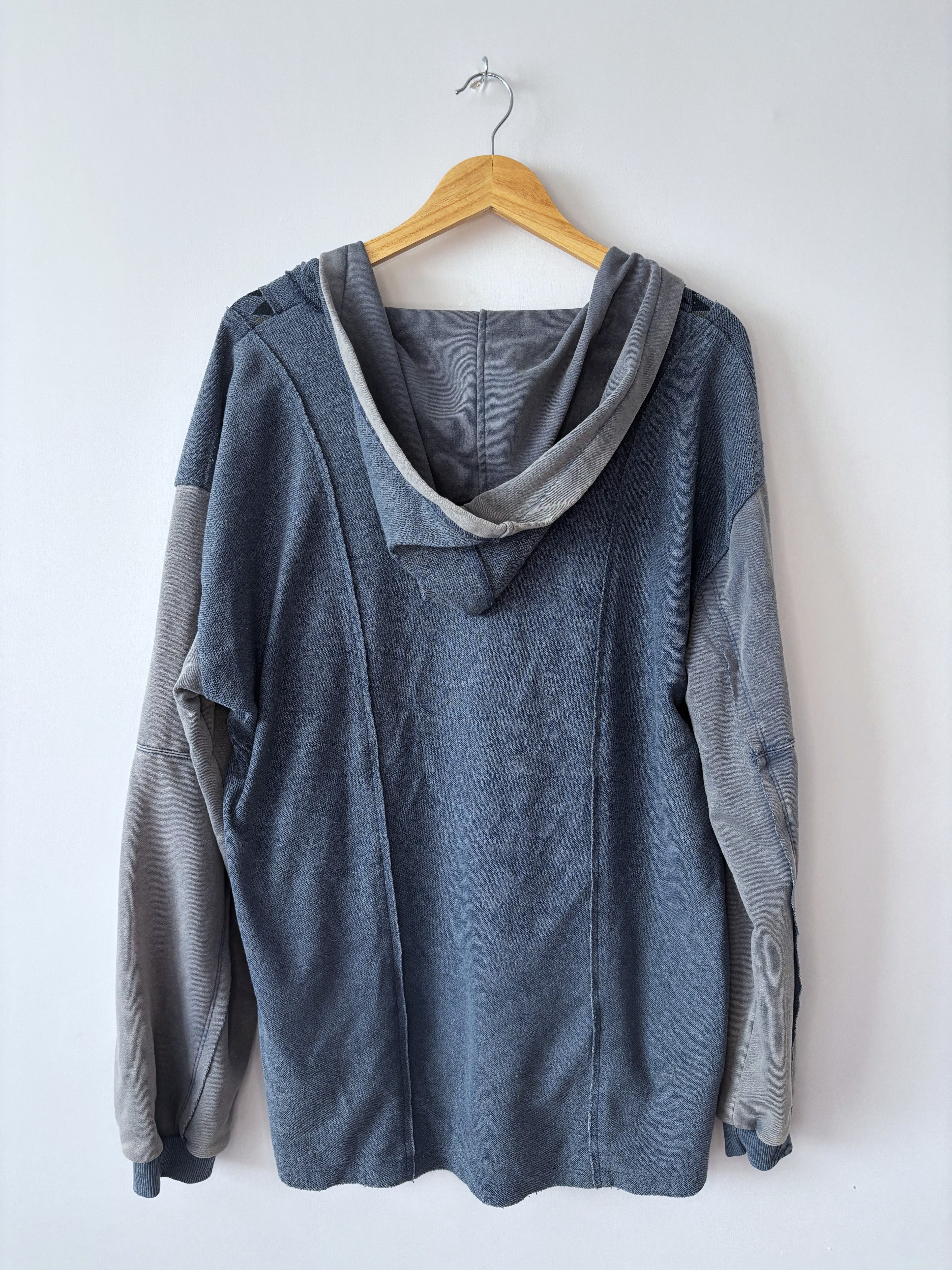 Southwest Pattern Pullover Hoodie · Women's L