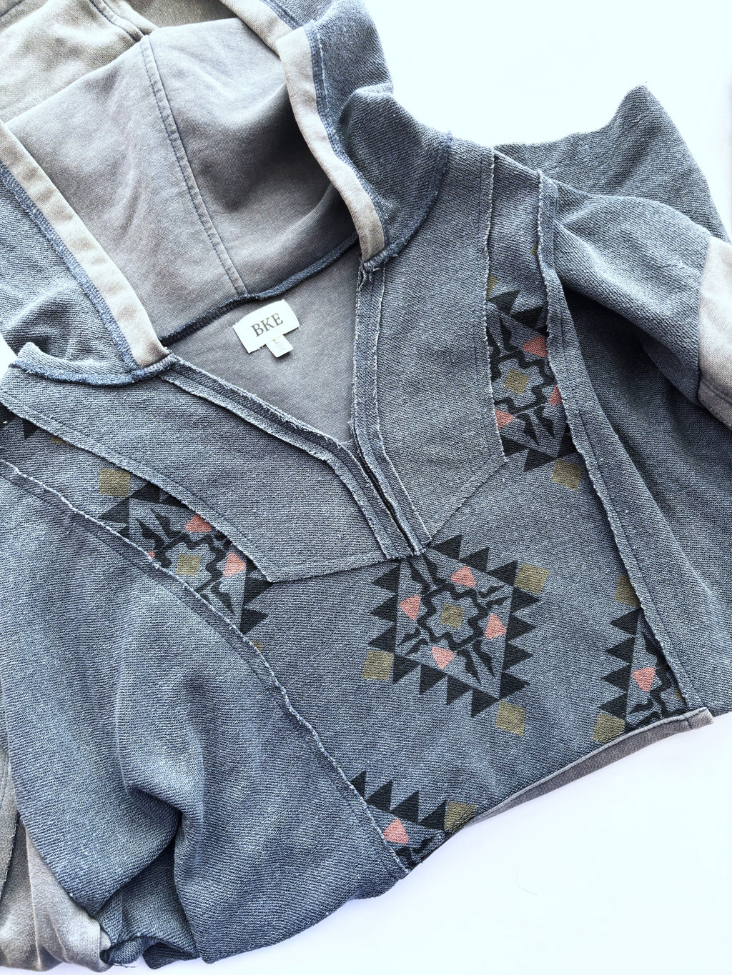 Southwest Pattern Pullover Hoodie · Women's L