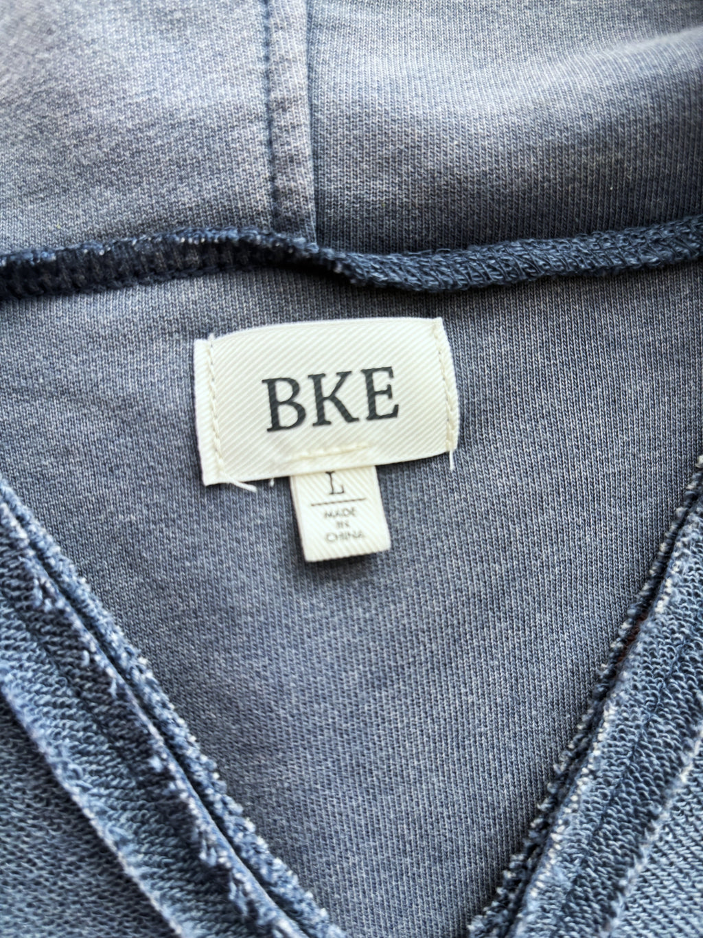 Southwest Pattern Pullover Hoodie · Women's L