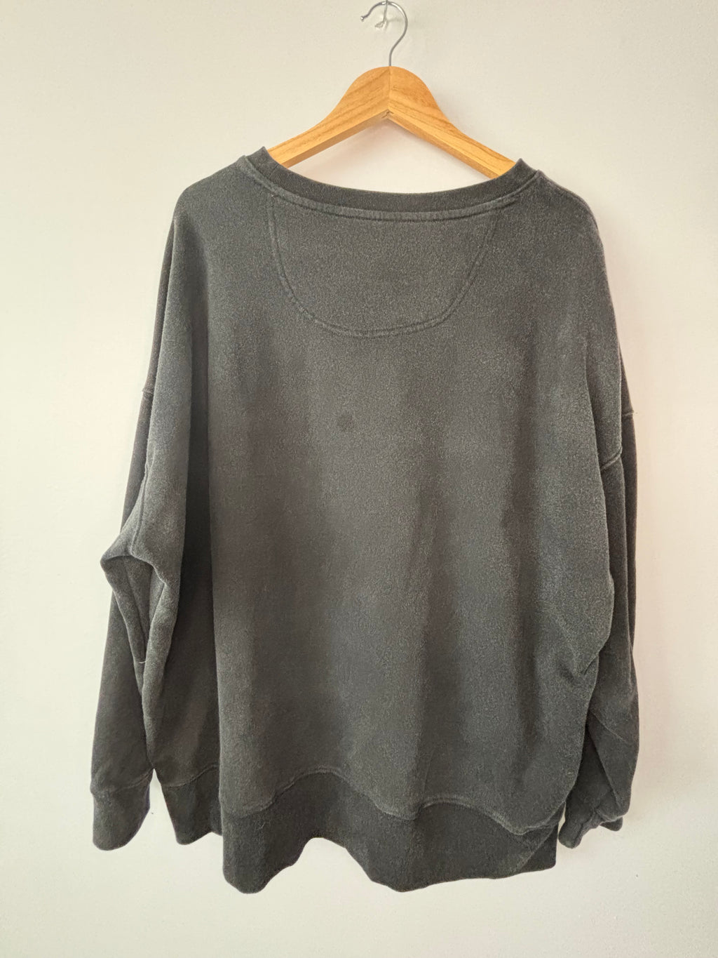 Classic Tongue Graphic Crewneck Sweatshirt · Oversized XXL