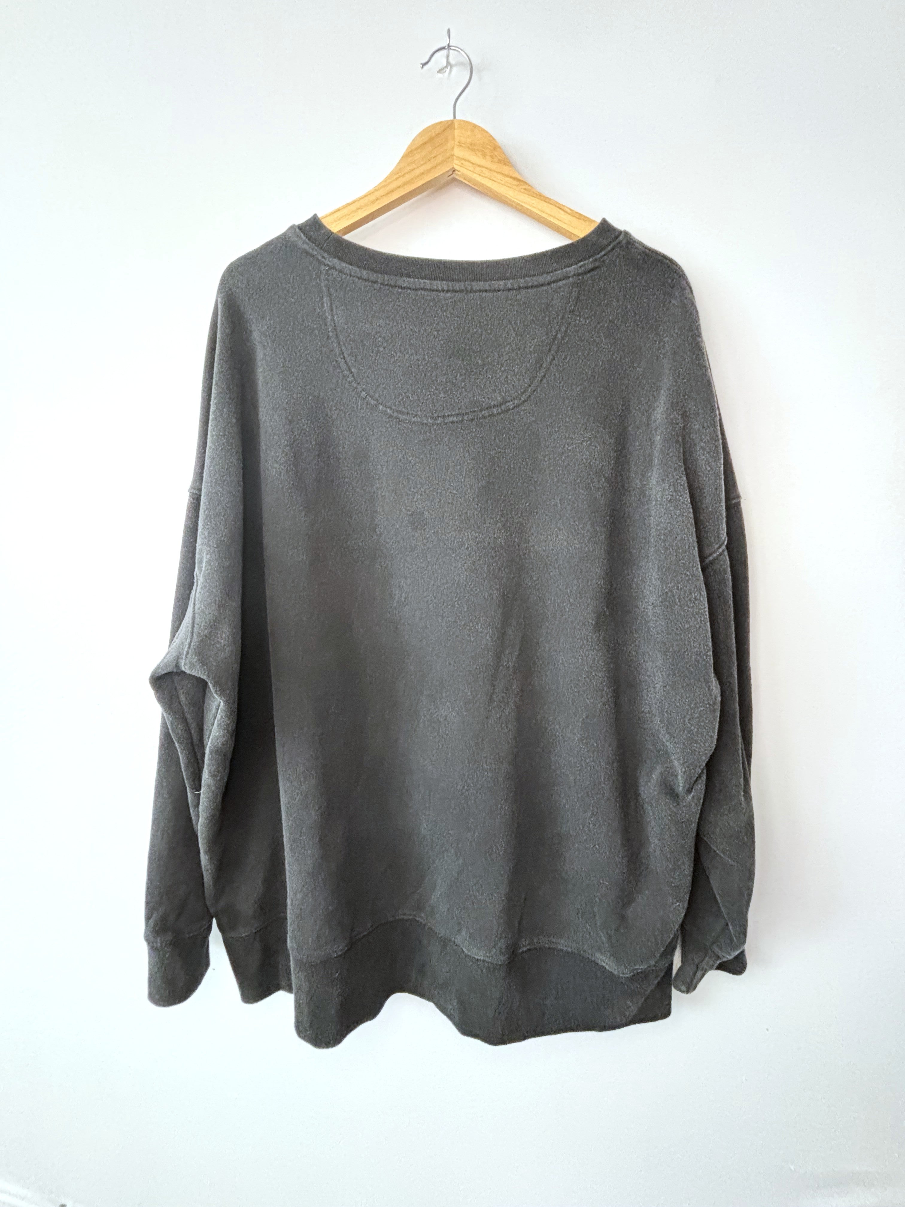 Classic Tongue Graphic Crewneck Sweatshirt · Oversized XXL