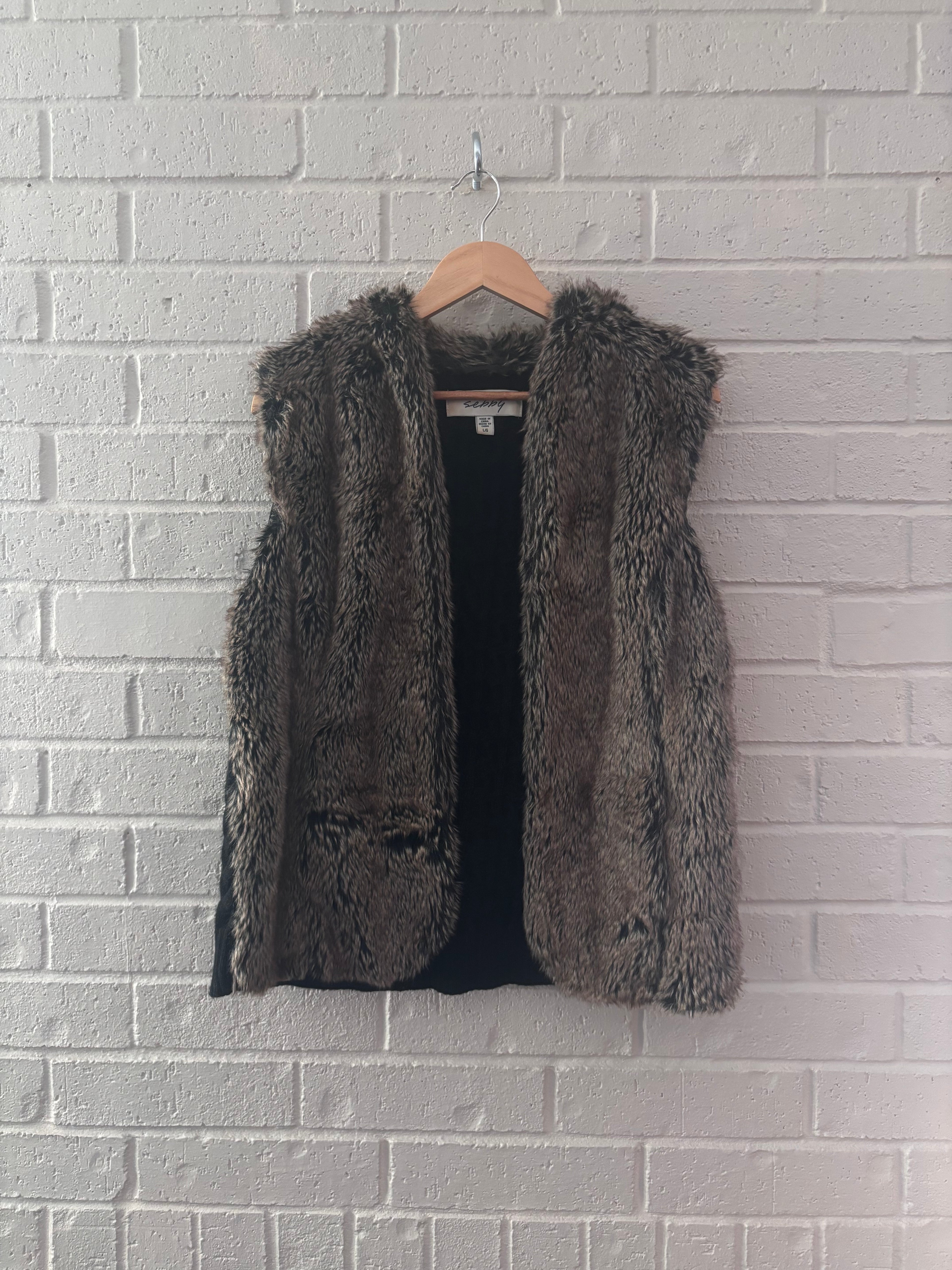 Faux Fur Vest · Women's L