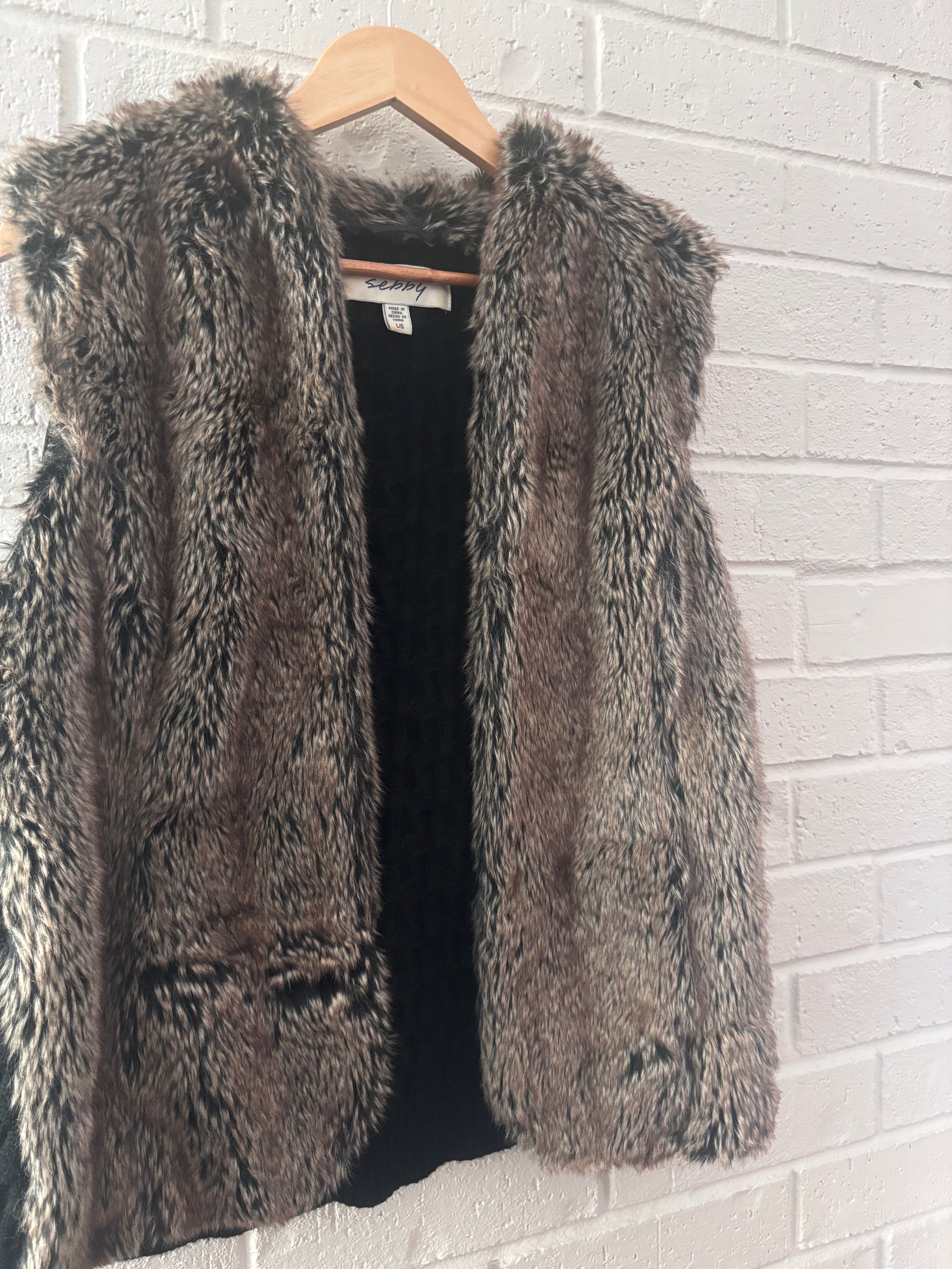 Faux Fur Vest · Women's L