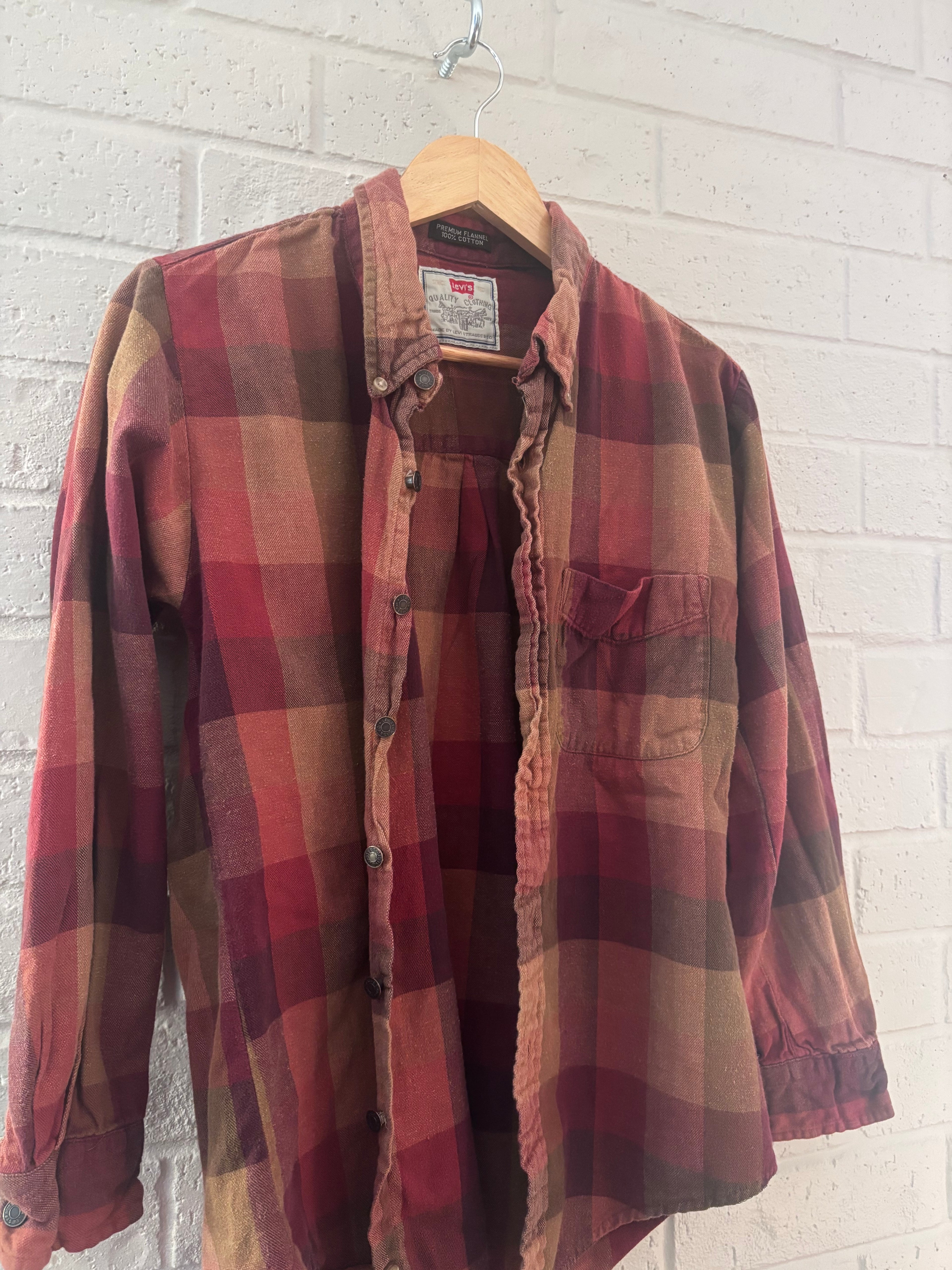 Levi’s Premium Flannel · Unisex M