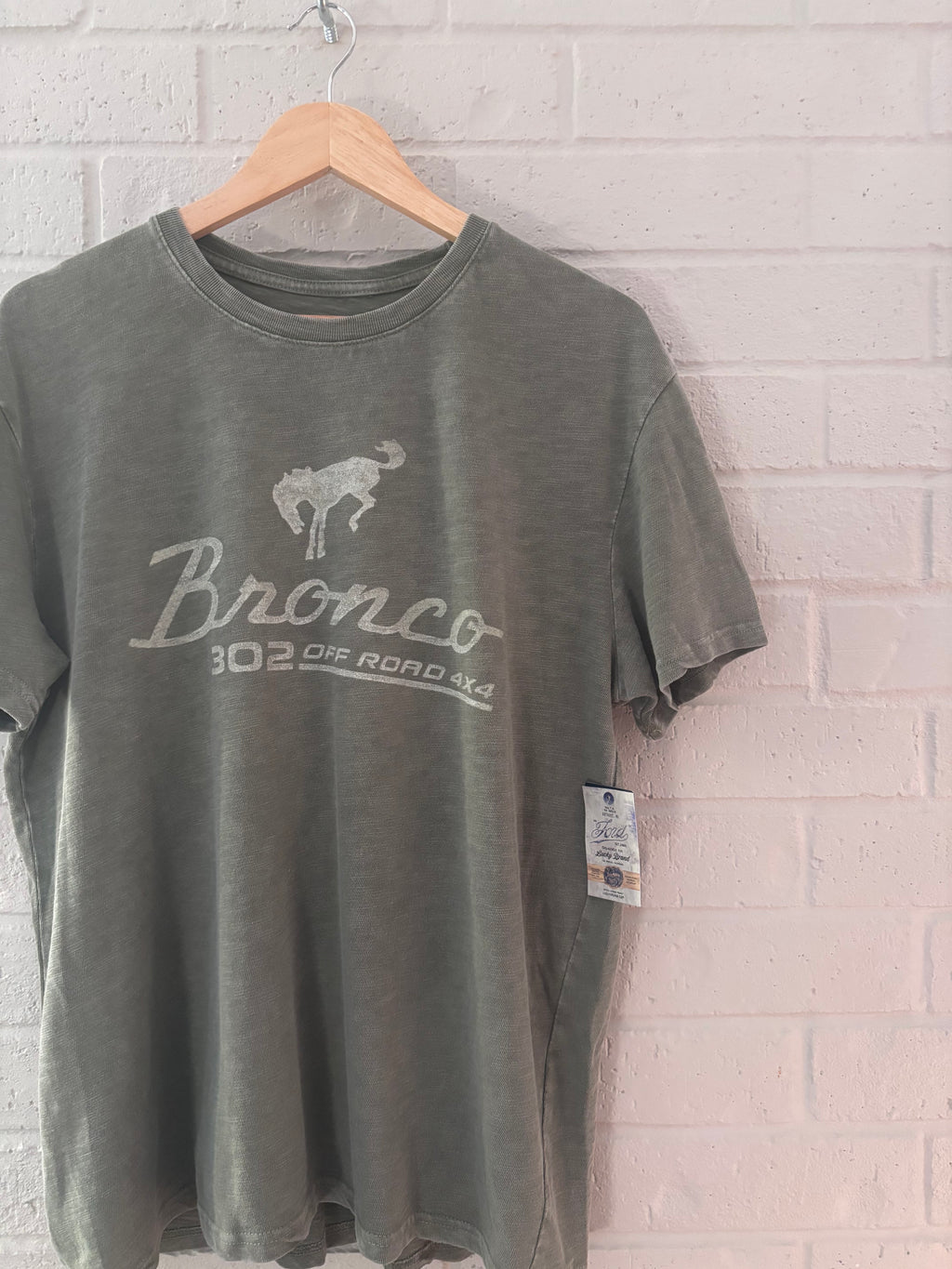 Ford Bronco Tee · Unisex L