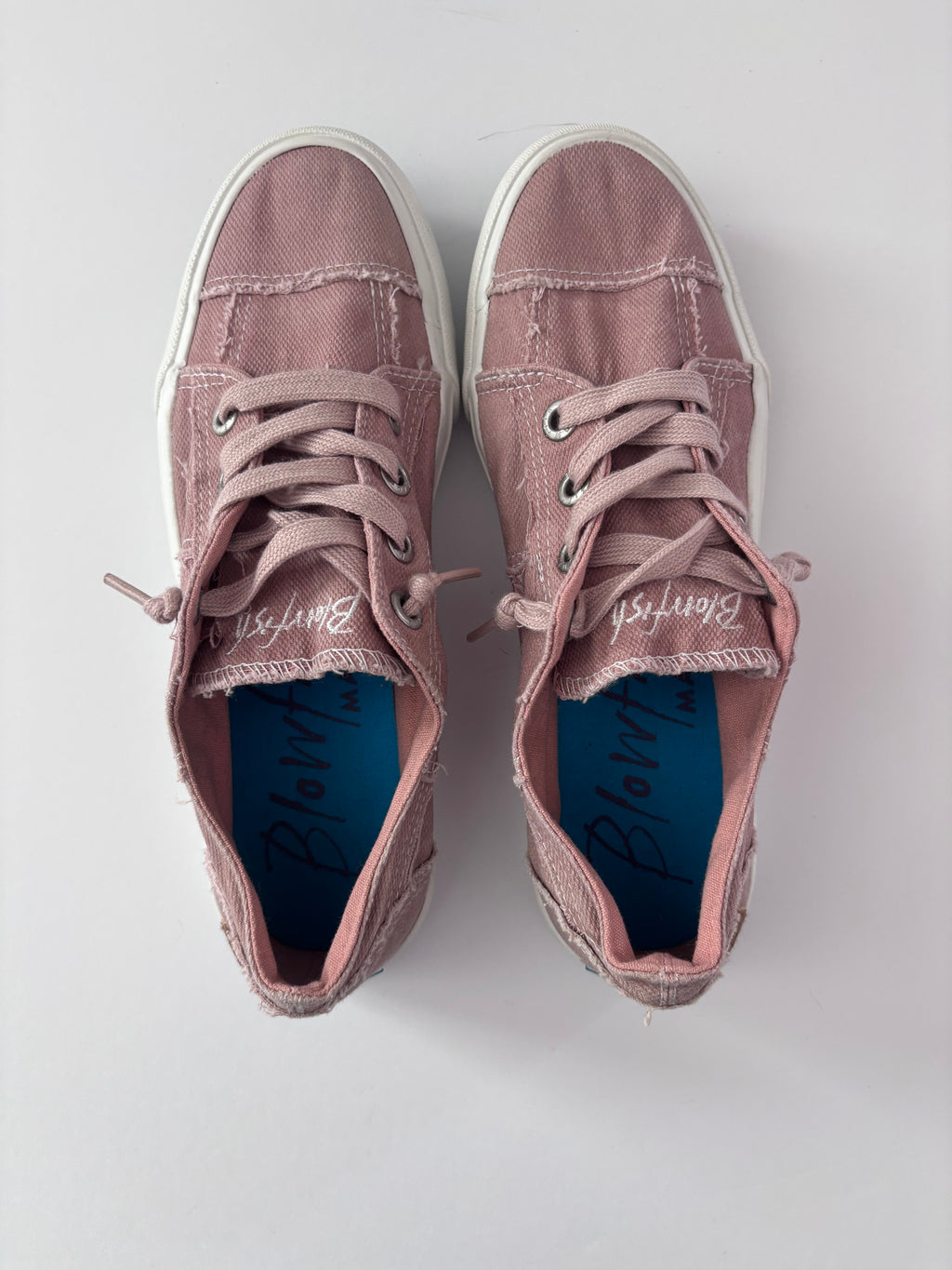 Blowfish Malibu Dusty Pink Canvas Sneakers · Size 8