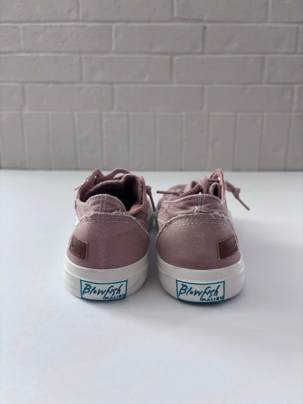 Blowfish Malibu Dusty Pink Canvas Sneakers · Size 8