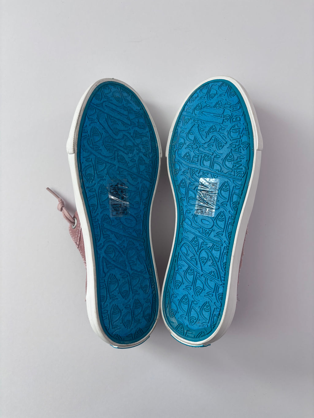 Blowfish Malibu Dusty Pink Canvas Sneakers · Size 8