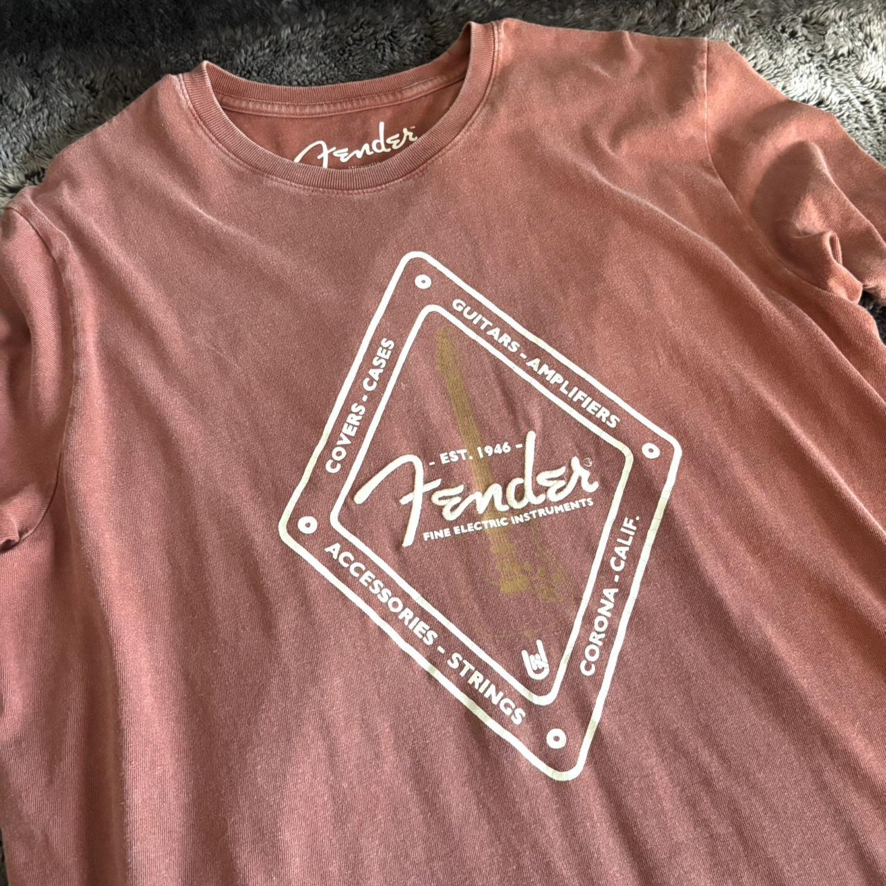 Faded Guitar Logo Tee · Unisex L